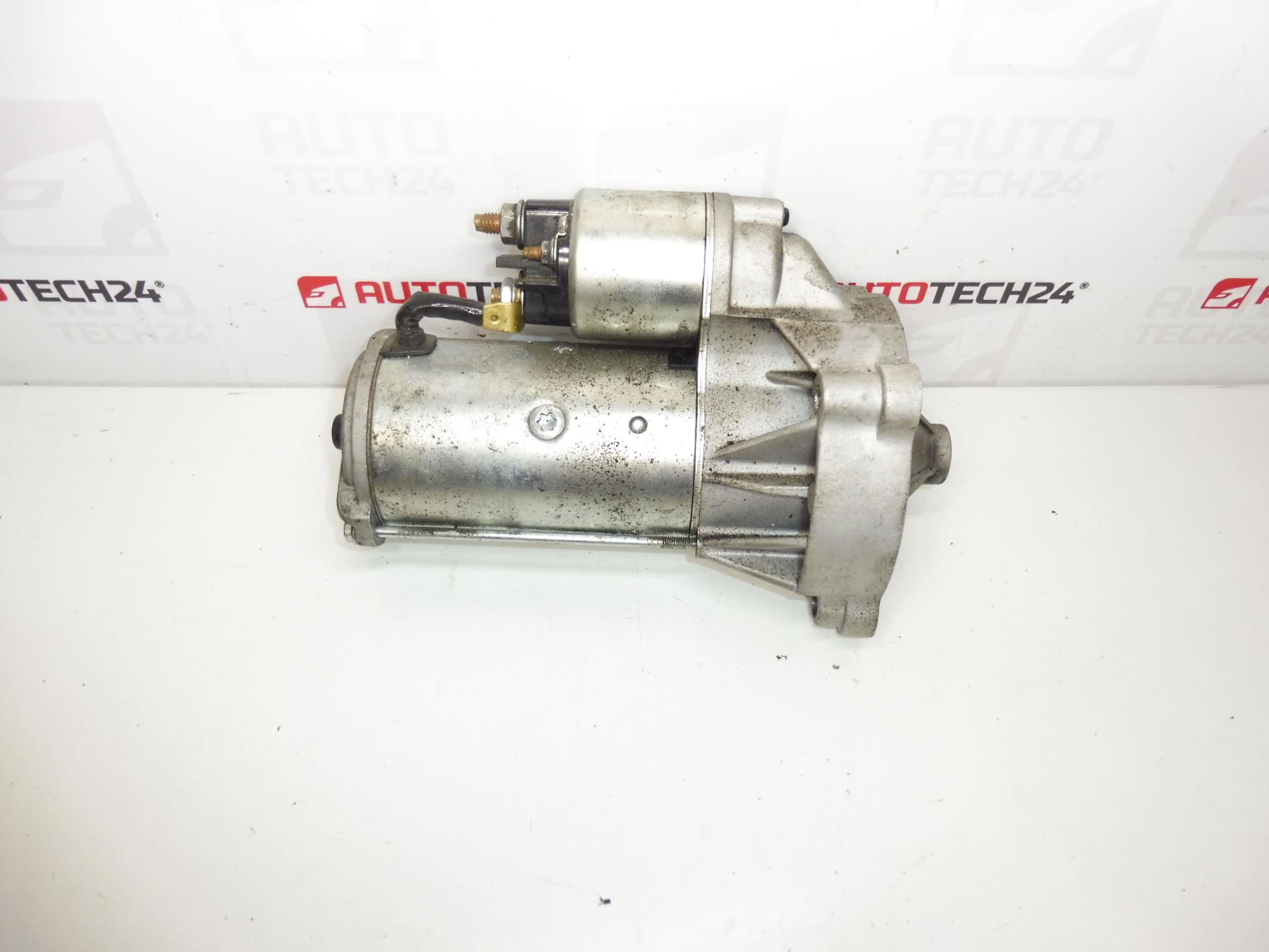 Anlasser HELLA 8EA 011 610-281 Citroën Peugeot 2.0 2.2 HDI 5802Z5 5802EF