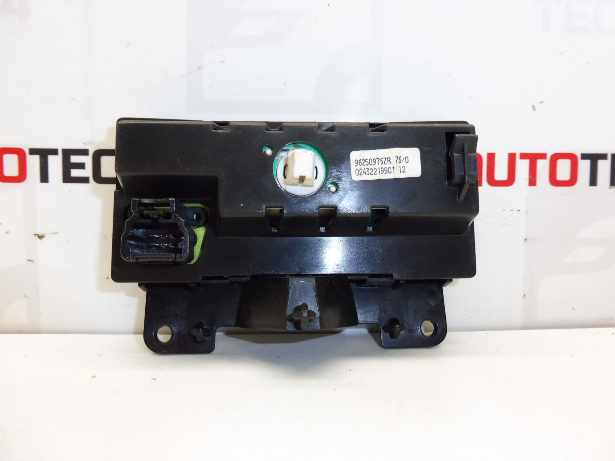 Anzeige Citroen Peugeot 96250976ZR 6155N2 – Bild 2